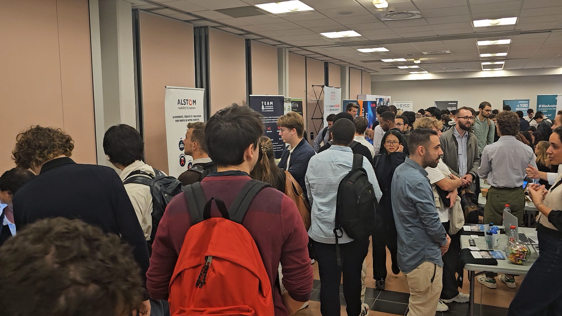 Allées fréquentées du forum FEI